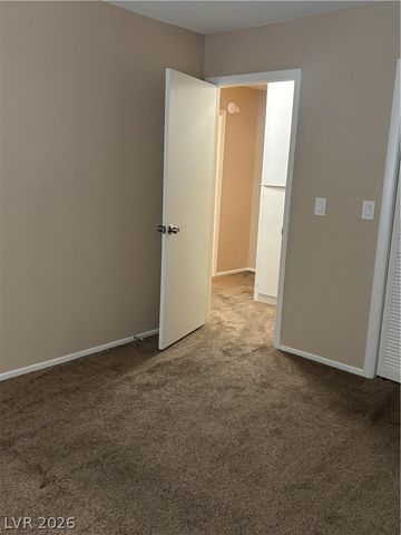 1470 ELIZABETH Avenue 3, Las Vegas, NV 89106