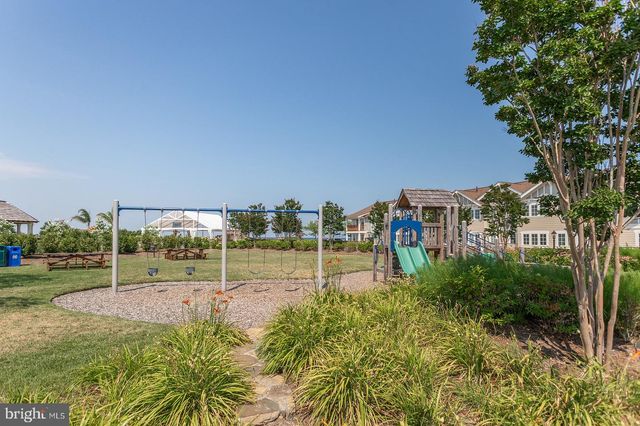 900 WALNUT AVE, North Beach, MD 20714