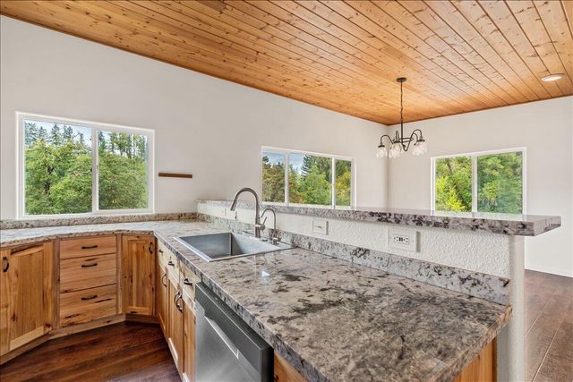 1052 Camp Kimtu Road, Garberville, CA 95542