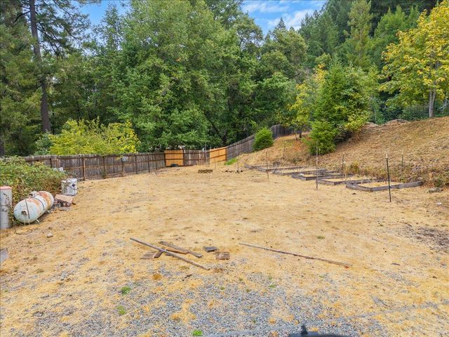 1052 Camp Kimtu Road, Garberville, CA 95542