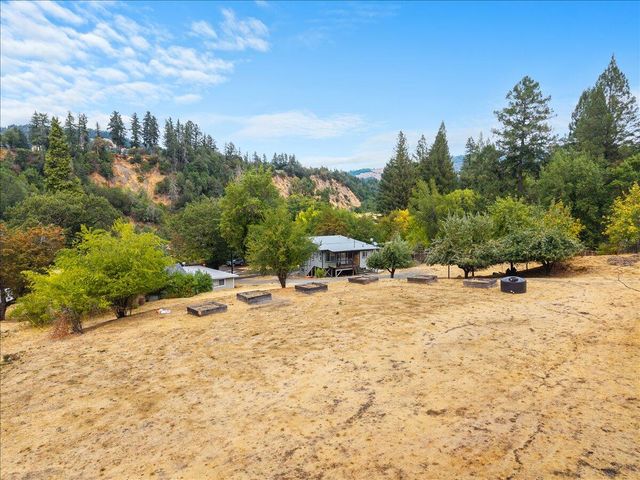 1052 Camp Kimtu Road, Garberville, CA 95542