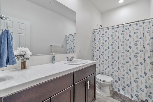6704 E Dwight Way Avenue, Fresno, CA 93727