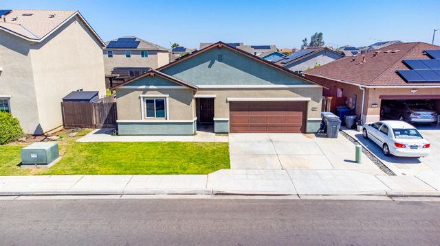 6704 E Dwight Way Avenue, Fresno, CA 93727