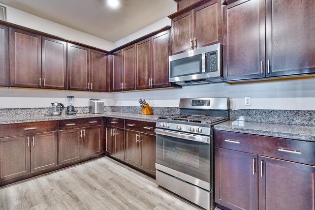 6704 E Dwight Way Avenue, Fresno, CA 93727