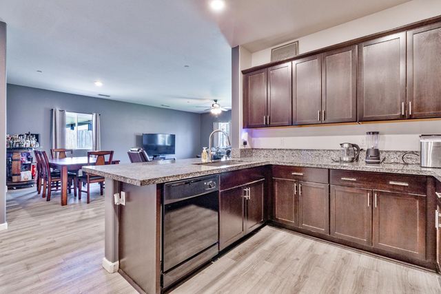 6704 E Dwight Way Avenue, Fresno, CA 93727