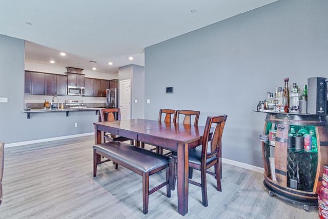6704 E Dwight Way Avenue, Fresno, CA 93727
