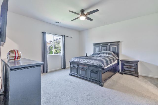 6704 E Dwight Way Avenue, Fresno, CA 93727