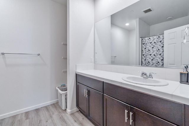 6704 E Dwight Way Avenue, Fresno, CA 93727