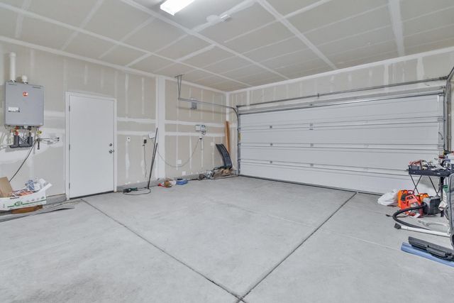6704 E Dwight Way Avenue, Fresno, CA 93727