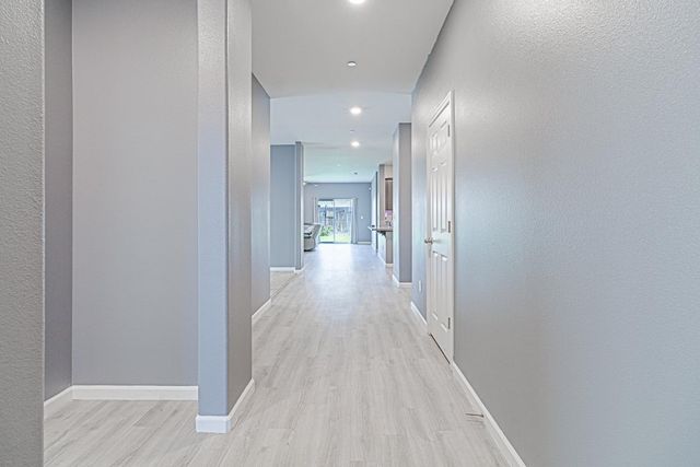 6704 E Dwight Way Avenue, Fresno, CA 93727