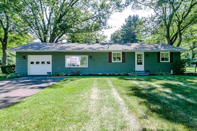 2722 County Line Road, Geneva, OH 44057