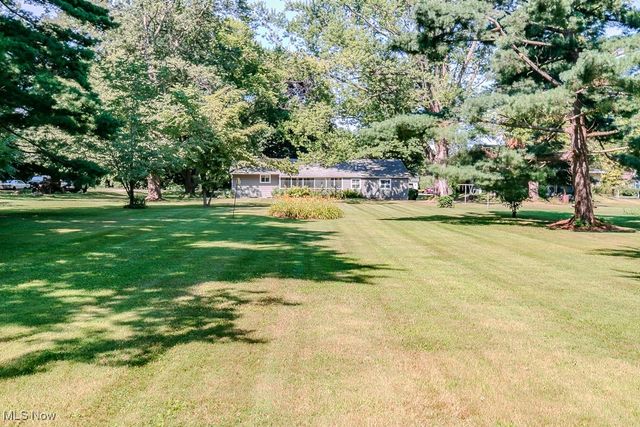 2722 County Line Road, Geneva, OH 44057
