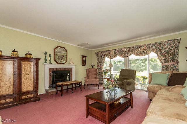 2722 County Line Road, Geneva, OH 44057