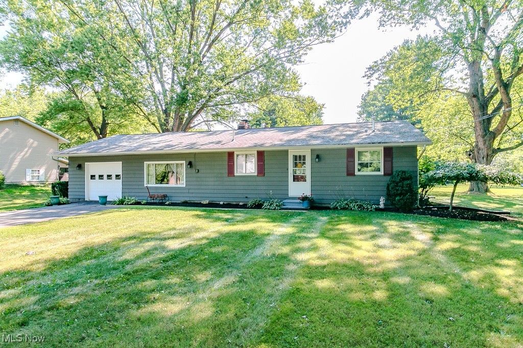 2722 County Line Road, Geneva, OH 44057