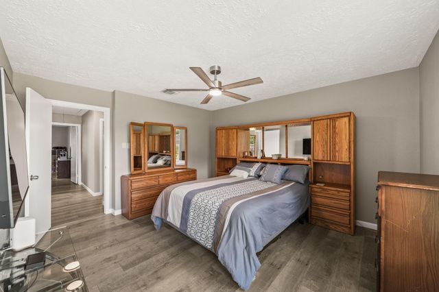 9911 Sageaspen Lane, Houston, TX 77089