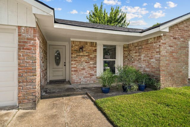 9911 Sageaspen Lane, Houston, TX 77089
