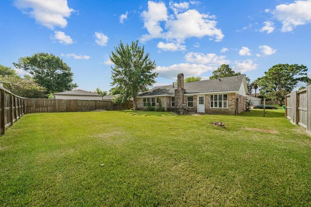 9911 Sageaspen Lane, Houston, TX 77089