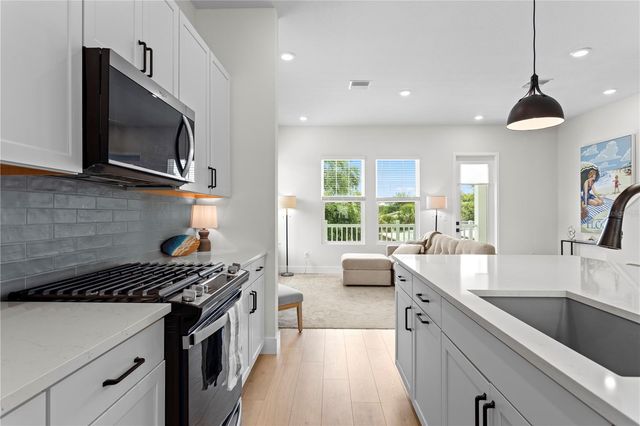 114 21 STREET N, St Petersburg, FL 33713