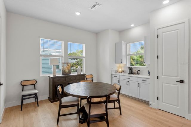 114 21 STREET N, St Petersburg, FL 33713