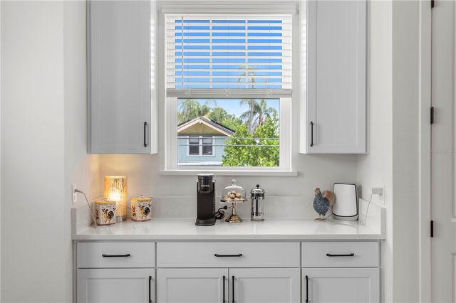 114 21 STREET N, St Petersburg, FL 33713