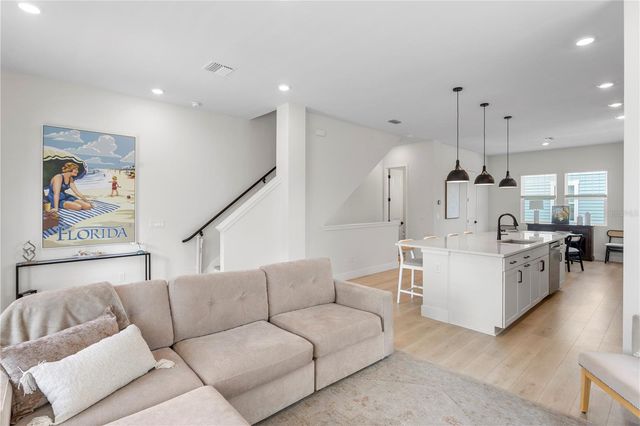 114 21 STREET N, St Petersburg, FL 33713