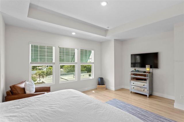 114 21 STREET N, St Petersburg, FL 33713