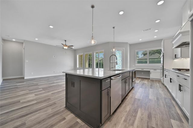 415 Boggy Belt Lane, Conroe, TX 77304