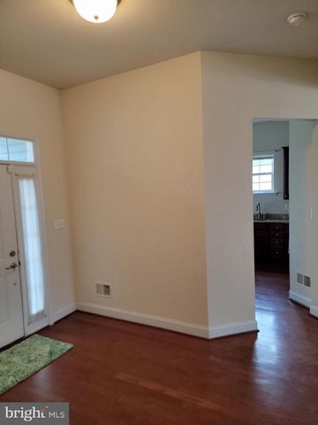 11094 COMMANDERS LN, White Plains, MD 20695