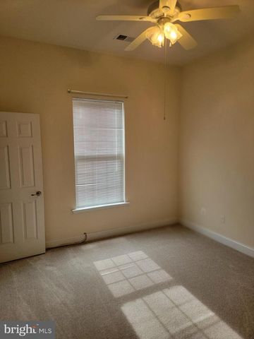 11094 COMMANDERS LN, White Plains, MD 20695