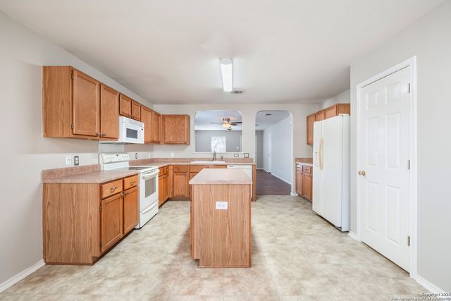 15847 Manes Grove, San Antonio, TX 78247