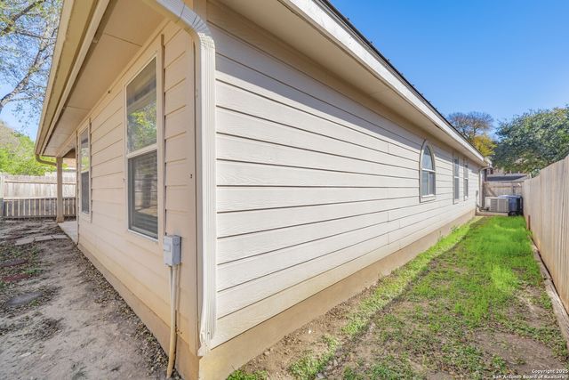 15847 Manes Grove, San Antonio, TX 78247