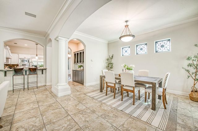 2824 E Omaha Avenue, Fresno, CA 93720