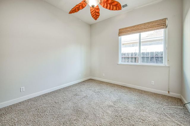 2824 E Omaha Avenue, Fresno, CA 93720