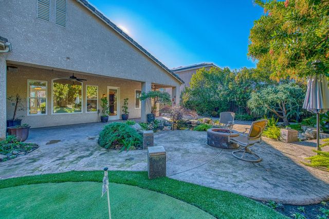 2824 E Omaha Avenue, Fresno, CA 93720