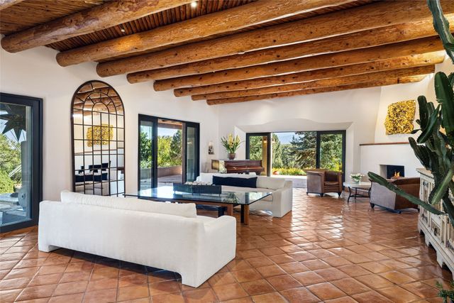 55 Calle San Martin, Santa Fe, NM 87506