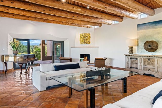 55 Calle San Martin, Santa Fe, NM 87506