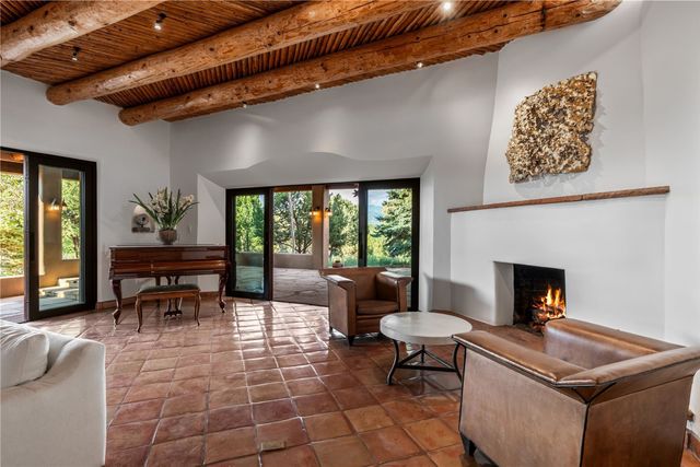 55 Calle San Martin, Santa Fe, NM 87506