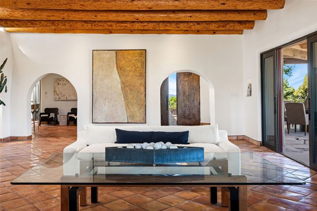 55 Calle San Martin, Santa Fe, NM 87506