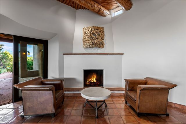 55 Calle San Martin, Santa Fe, NM 87506