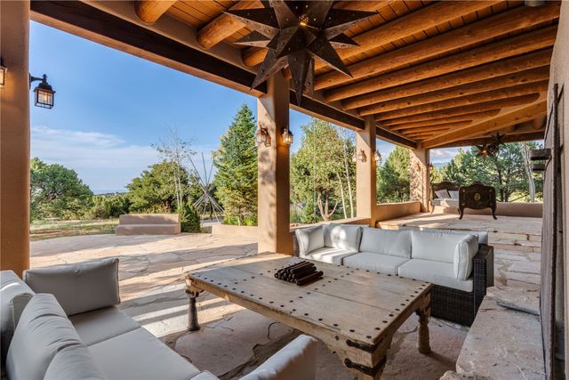 55 Calle San Martin, Santa Fe, NM 87506