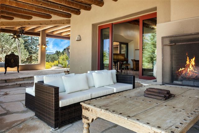 55 Calle San Martin, Santa Fe, NM 87506