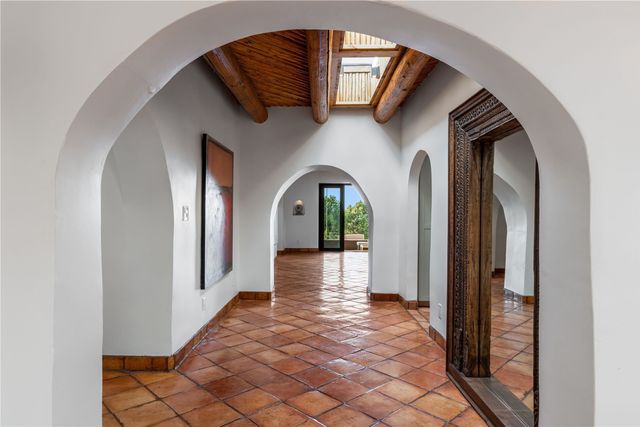 55 Calle San Martin, Santa Fe, NM 87506