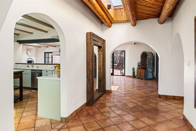 55 Calle San Martin, Santa Fe, NM 87506