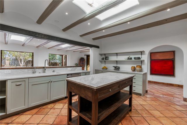 55 Calle San Martin, Santa Fe, NM 87506