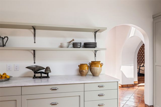 55 Calle San Martin, Santa Fe, NM 87506