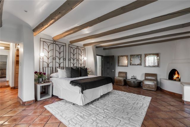 55 Calle San Martin, Santa Fe, NM 87506