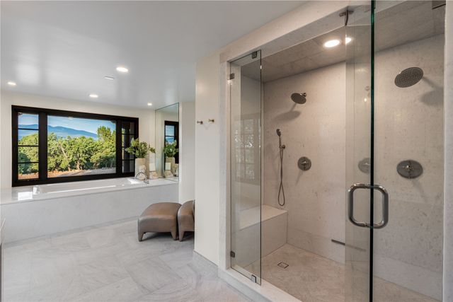 55 Calle San Martin, Santa Fe, NM 87506