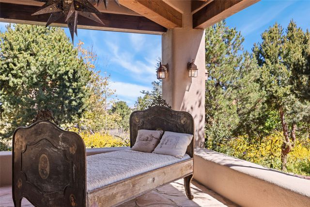 55 Calle San Martin, Santa Fe, NM 87506