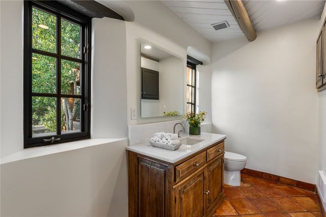 55 Calle San Martin, Santa Fe, NM 87506