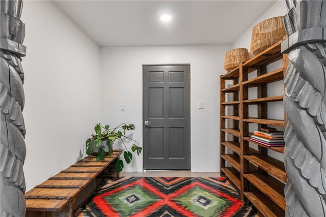 55 Calle San Martin, Santa Fe, NM 87506